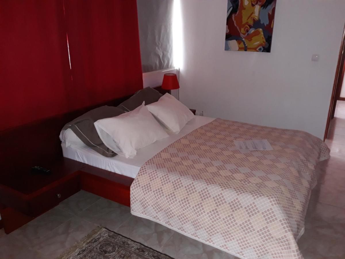 Bed and Breakfast Yria Residencial Porto Novo Exterior foto