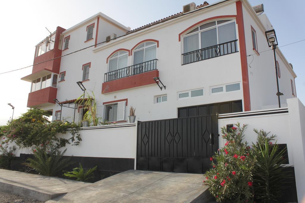 Bed and Breakfast Yria Residencial Porto Novo Exterior foto
